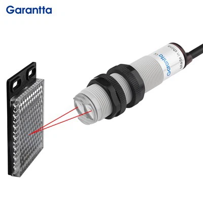 Senzor fotoelectric cilindric